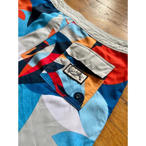 BILLABONG 19" Multicolored Retro Boardshorts sz 34 - Picture 6 of 12
